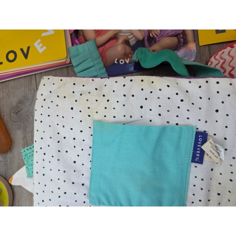 Lovevery The Charmer Play Kit (3-4 Months) - Montessori Baby Toys Set - Picture 4 of 6